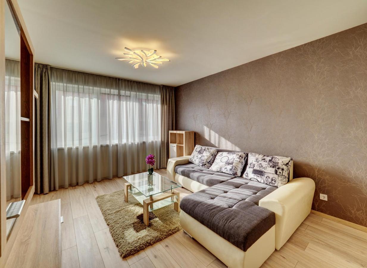 Appartement Hajnal Apartman à Szeged Extérieur photo